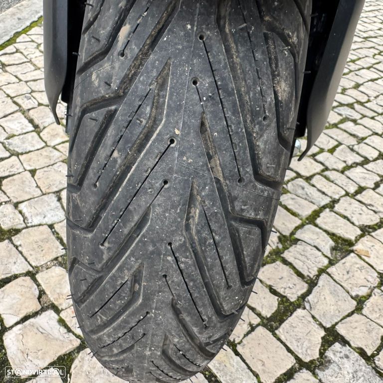 Yamaha NMAX 125 - 18