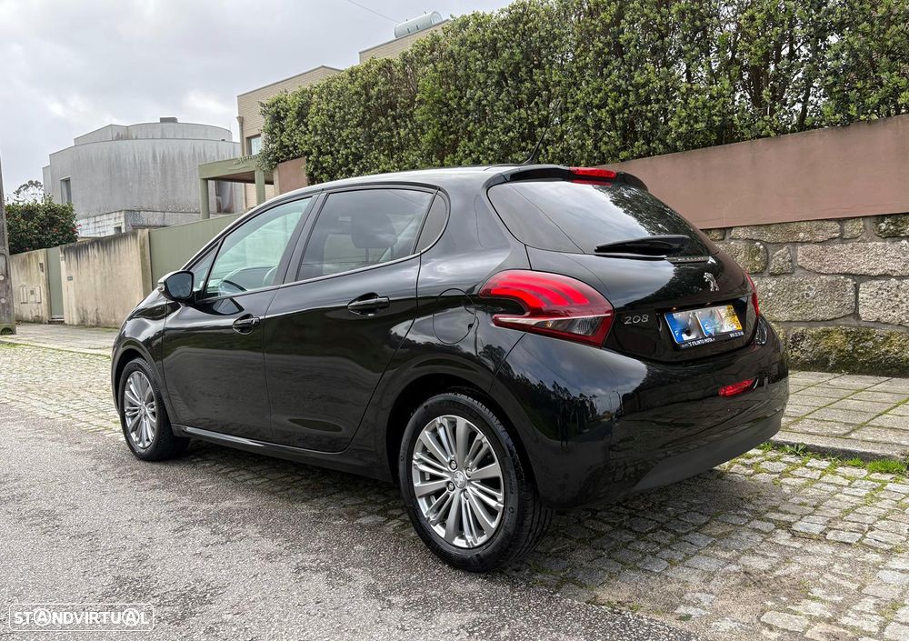 Peugeot 208 1.2 PureTech Signature - 27