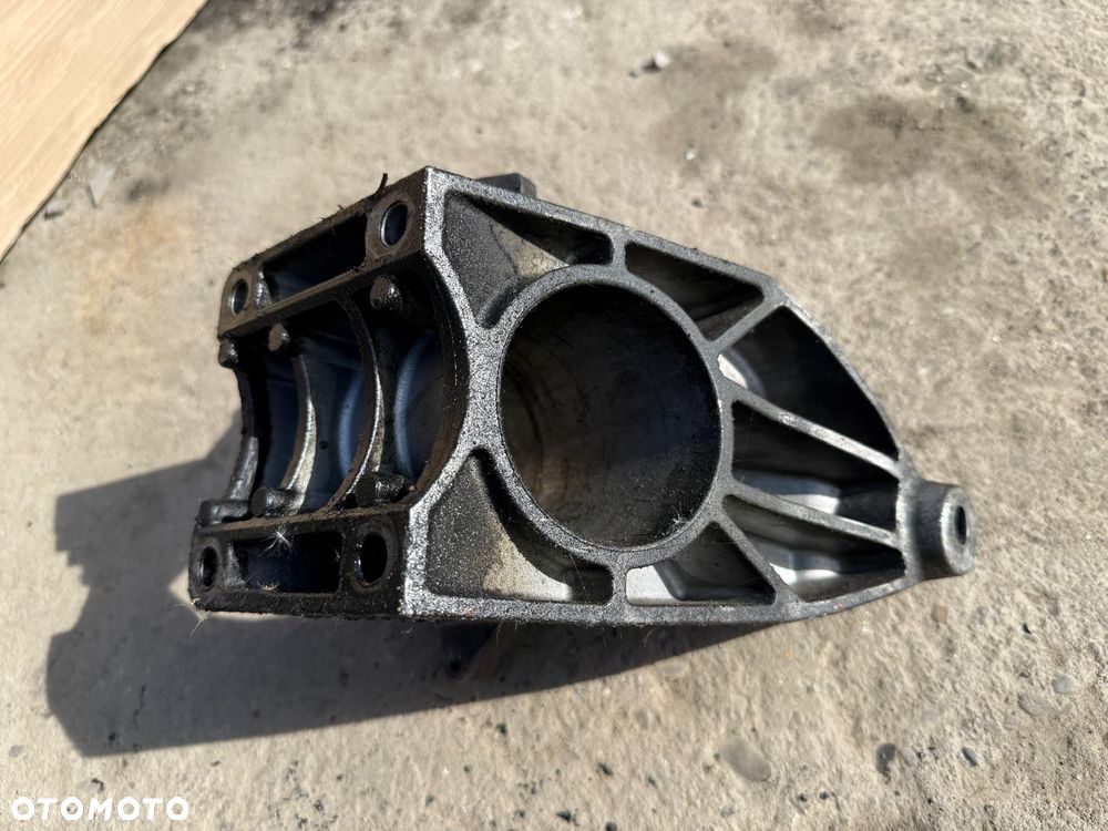 Łapa mocowanie silnika Mercedes Sprinter W906 2.2 CDI A6462230404 OE - 2