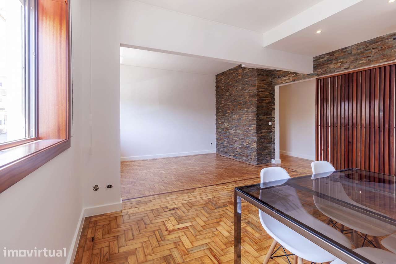 Apartamento T3 convertido em T2 - 76 M2 - Grande imagem: 5/24