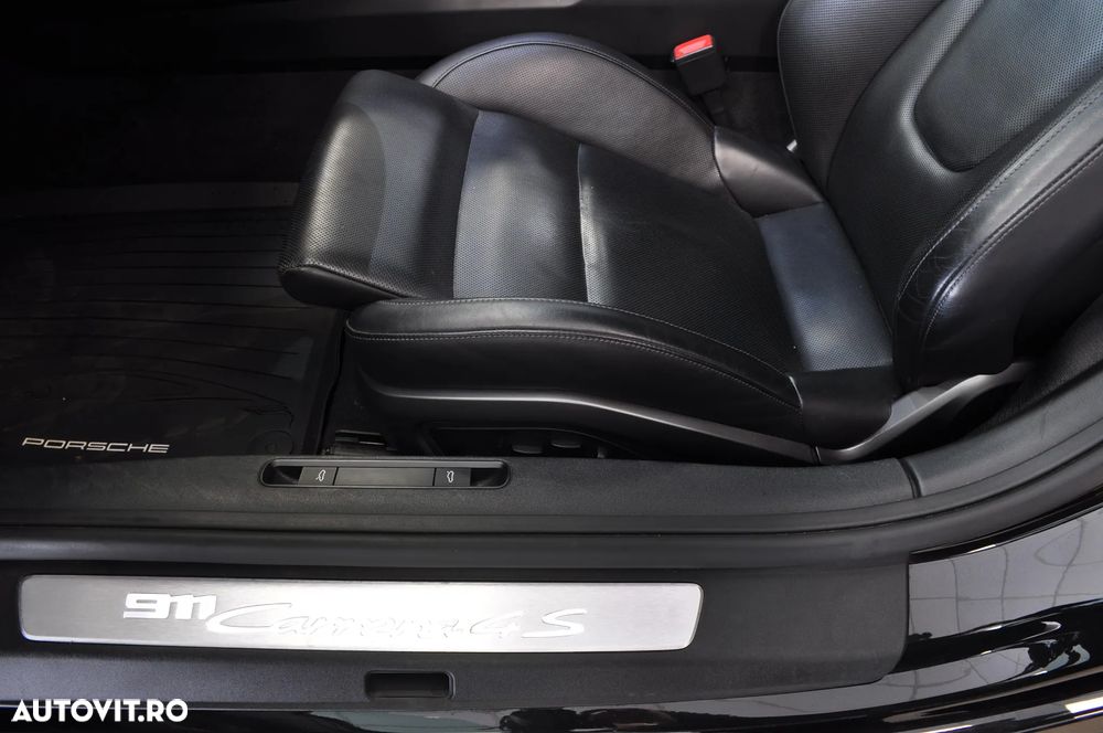 Porsche 911 Carrera 4S PDK - 11