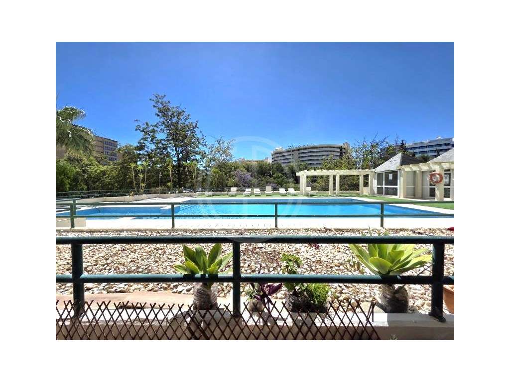 Apartamento T1+1 com Terraço na Marina de Vilamoura - Grande imagem: 2/20