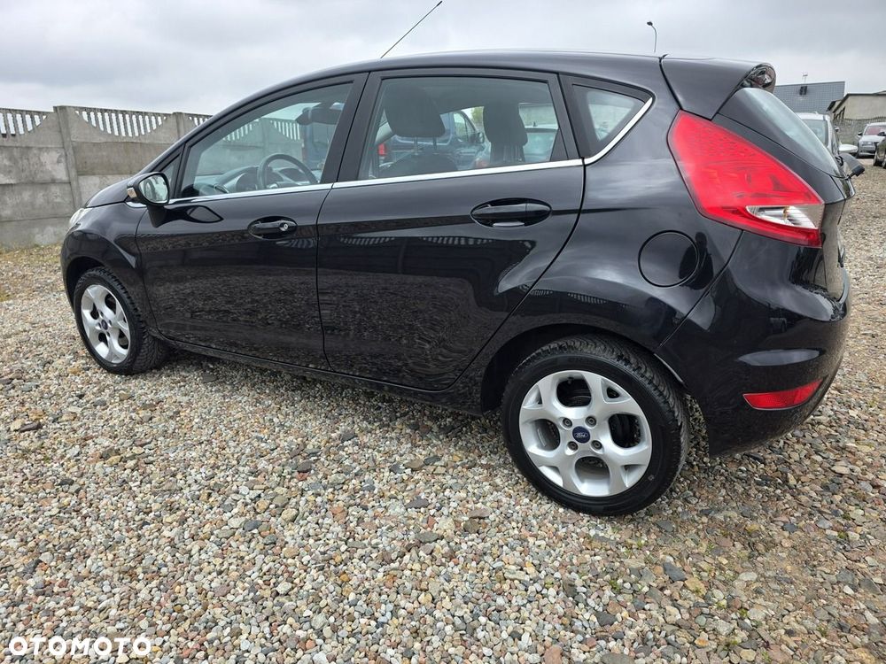 Ford Fiesta - 9