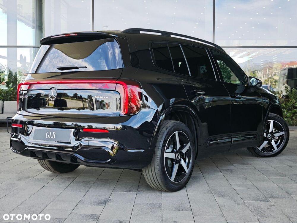 Mercedes-Benz GLB - 7