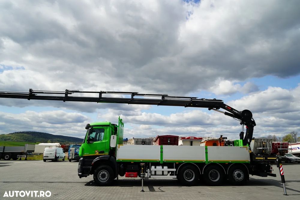 Mercedes-Benz AROCS 3240 / 8x4 / LIVRARE - 7 M / + HDS HIAB X-HIPRO 302 / MAX 9.200 KG / 21 M REACH / TRIDEM / PILOT / ROTATOR / FURCĂ / PUNTE RIDICATĂ / EURO 6 - 5
