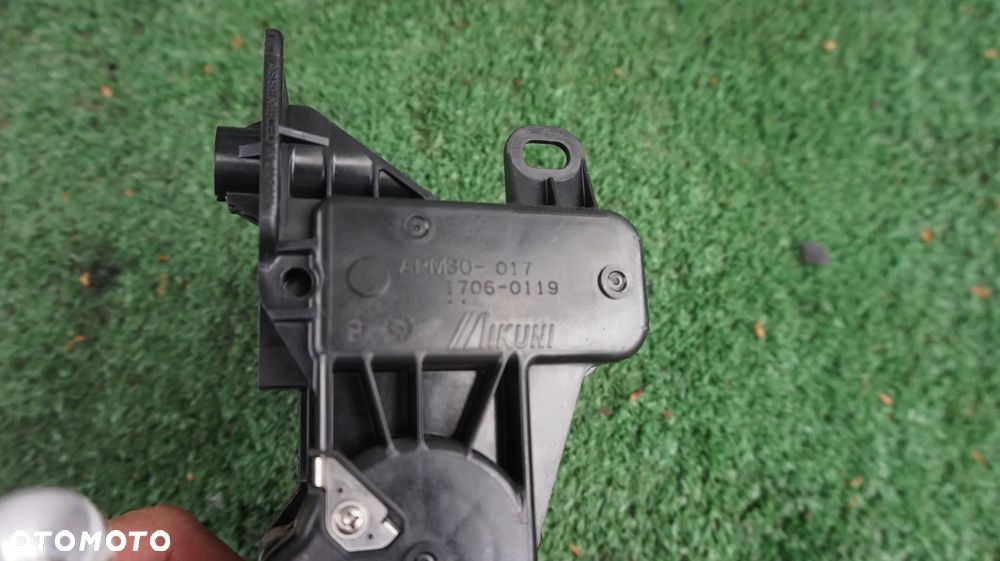 Mitsubishi Pajero IV 3.2 DID potencjometr pedal gazu 1706-0119 MP30-017 - 4