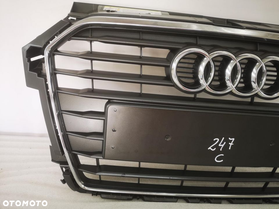 AUDI A1 LIFT 8XA 13- ATRAPA PRZEDNIA PRZÓD / GRILL NR: 8XA853651B  8XA853651C  NR AUKCJI NG247 - 7