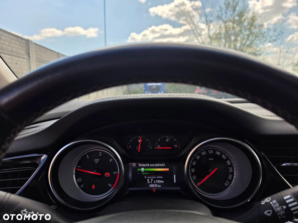 Opel Insignia - 14