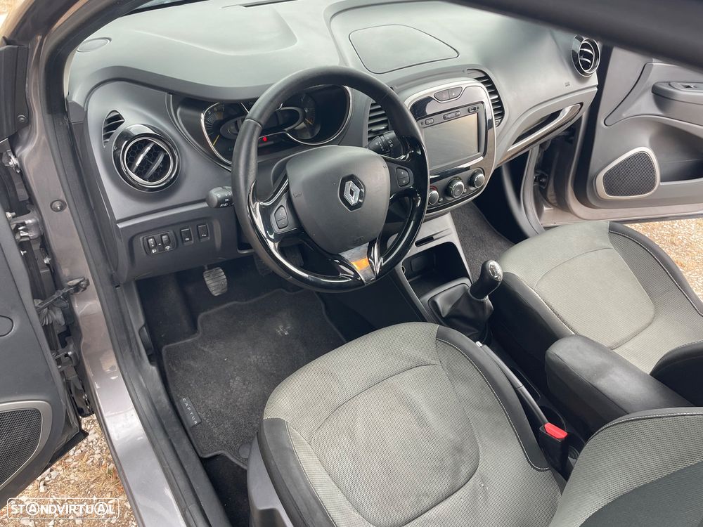Renault Captur 0.9 TCE Exclusive - 23