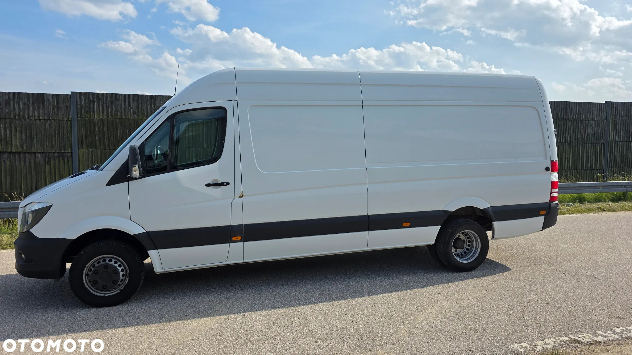 Mercedes-Benz Sprinter - 10