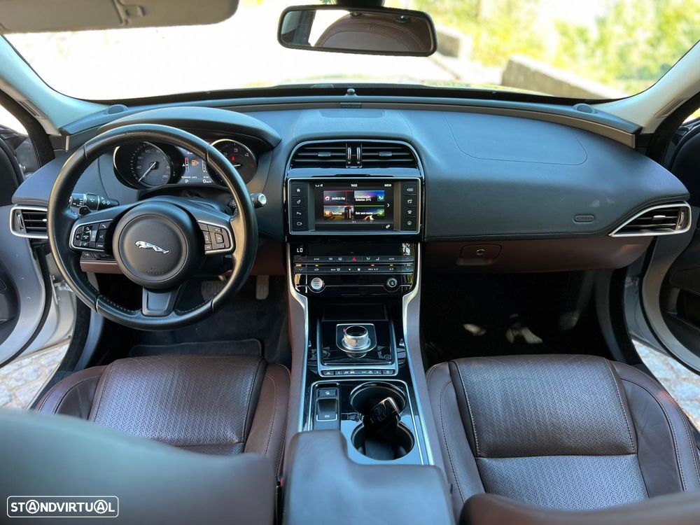 Jaguar XE 20d Aut. Portfolio - 21
