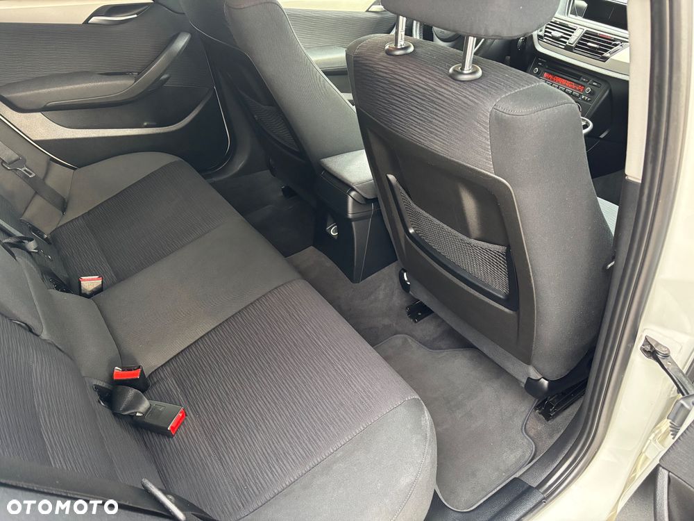 BMW X1 sDrive16d Sport Line - 33