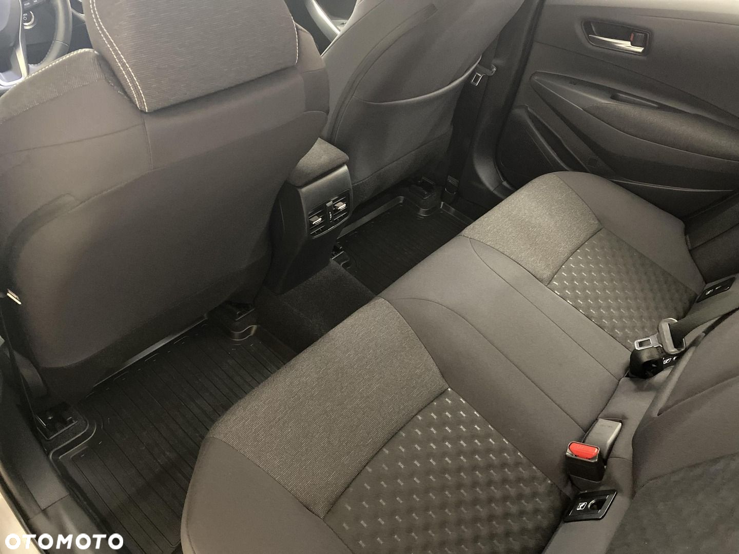 Toyota Corolla - 11
