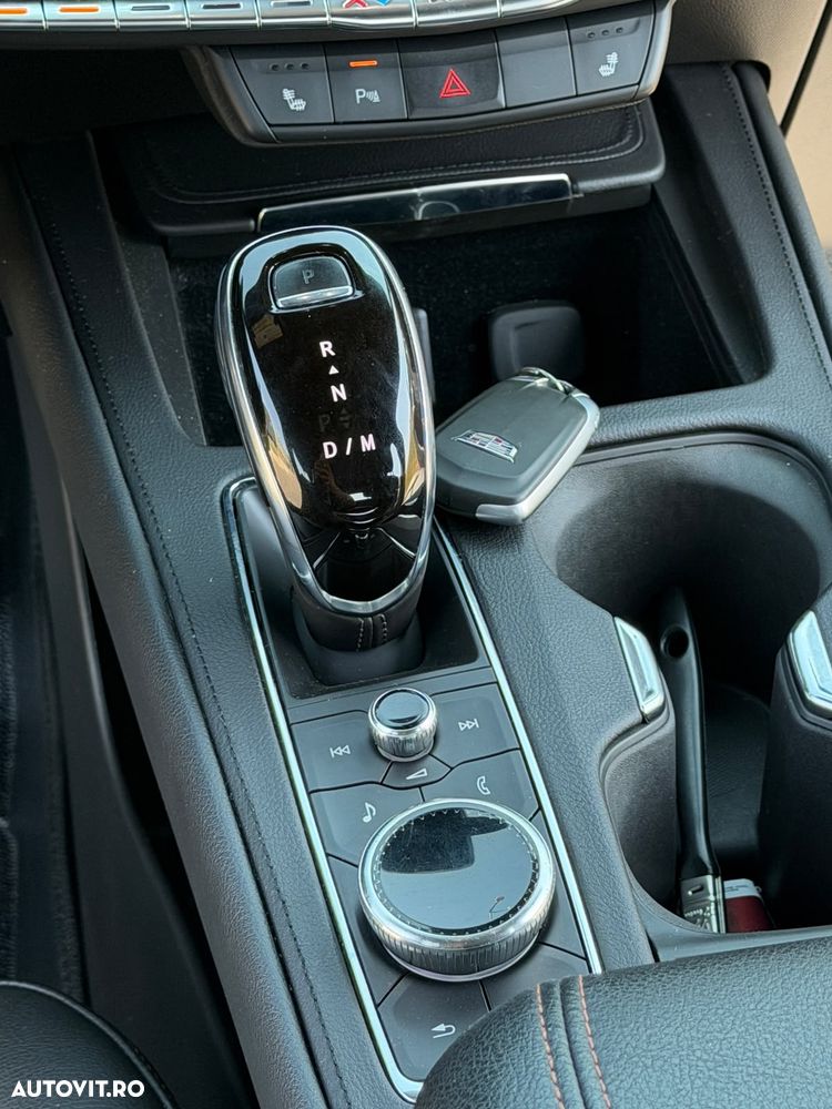 Cadillac XT4 - 15