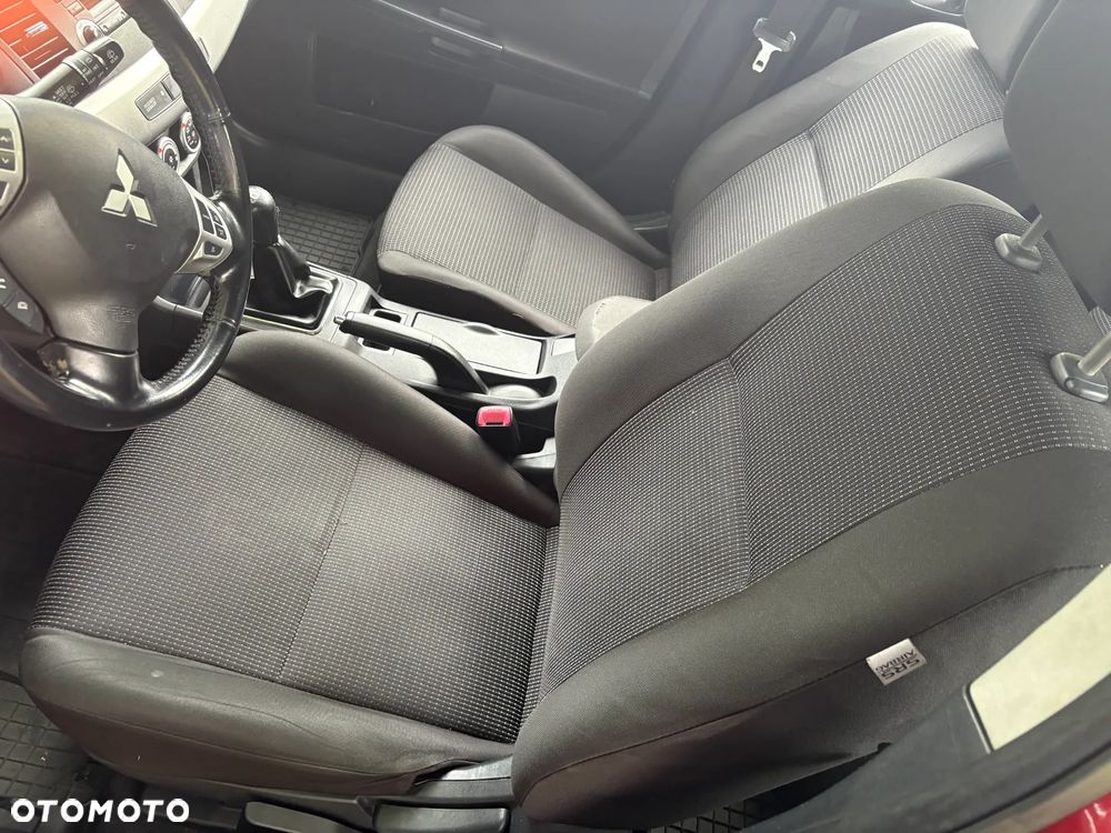 Mitsubishi Lancer 1.8 Invite - 5