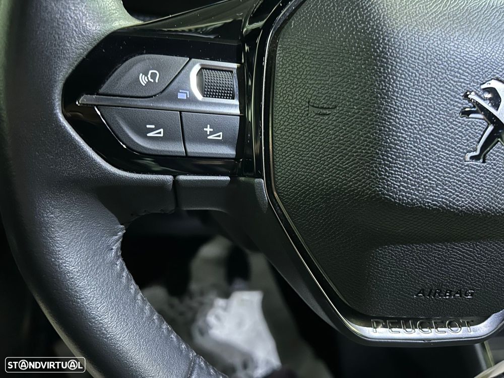 Peugeot 2008 1.2 PureTech Allure Pack - 35