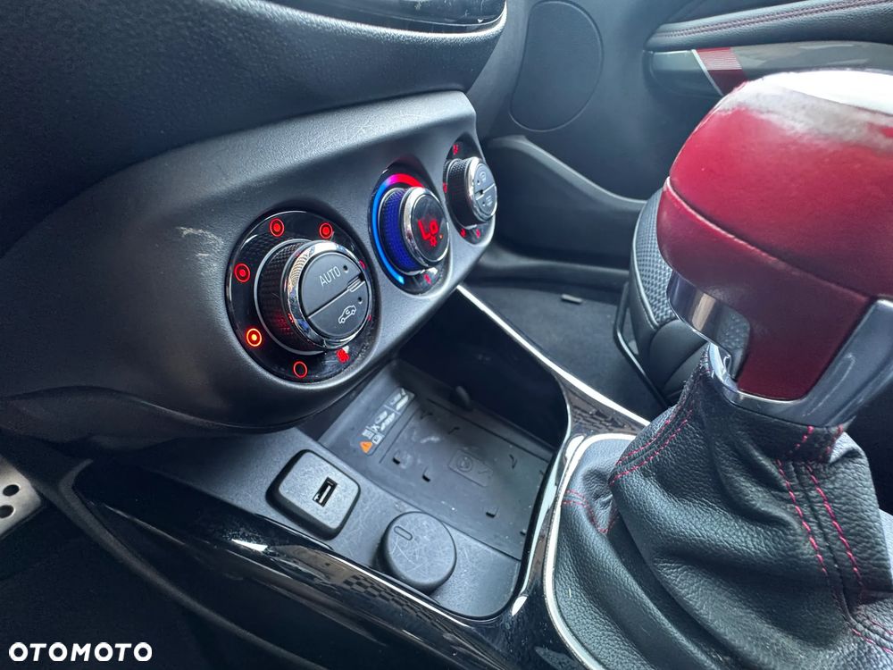 Opel Adam 1.4 Turbo S - 25