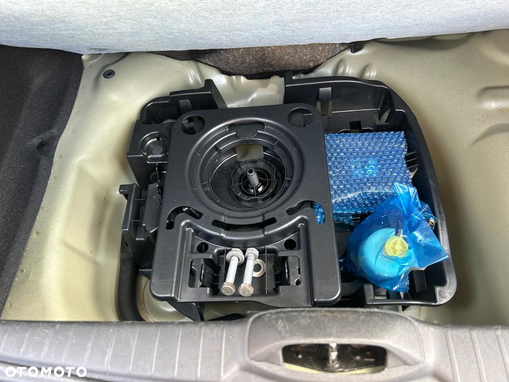 Peugeot 208 1.5 BlueHDi Allure Pack S&S - 22