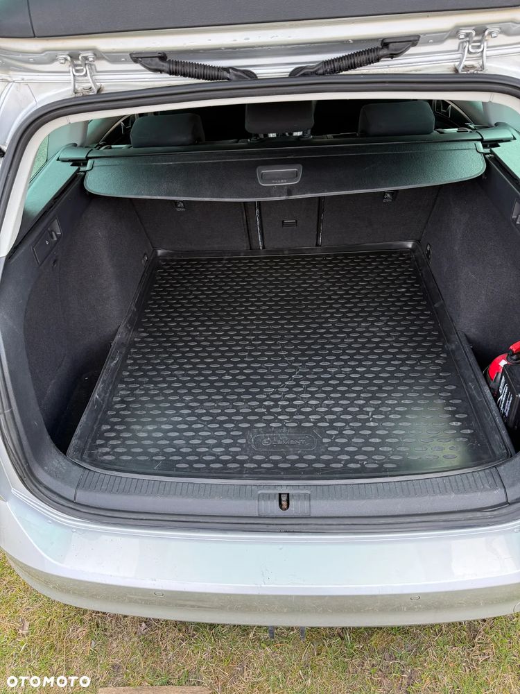 Volkswagen Golf 2.0 TDI (BlueMotion Technology) Comfortline - 36