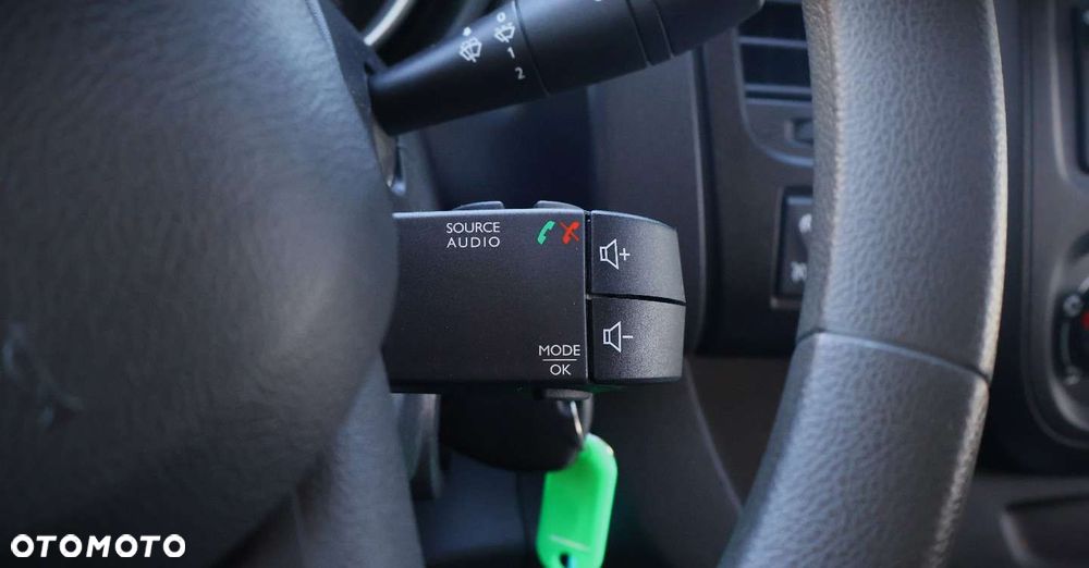 Renault Trafic - 23