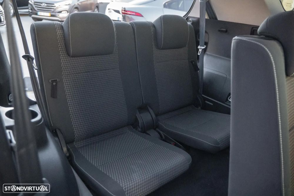 Toyota Verso 1.6 D-4D Comfort - 25