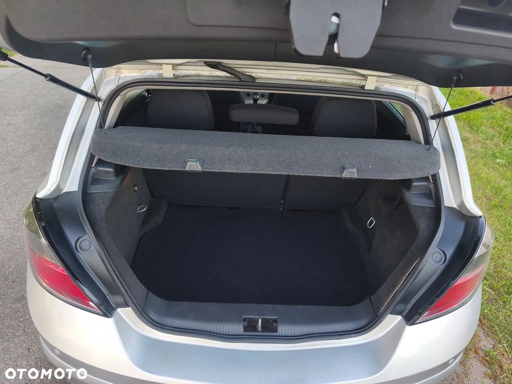 Opel Astra 1.6 Enjoy - 16