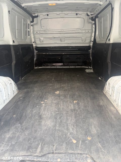 Renault Trafic - 11