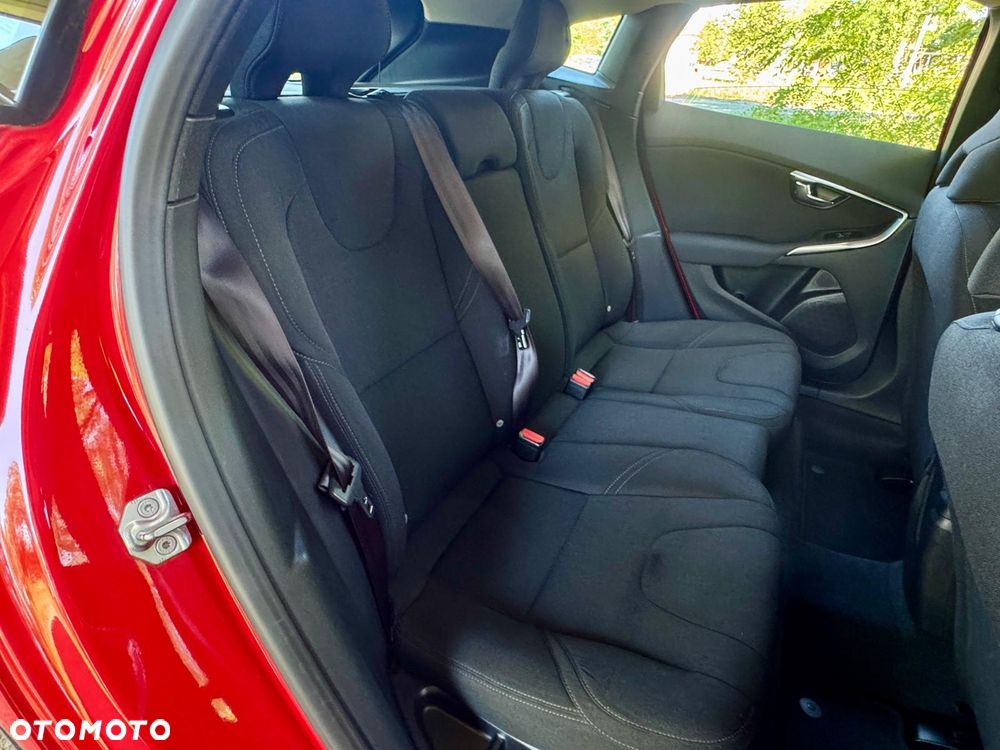 Volvo V40 T3 Drive-E Momentum - 14