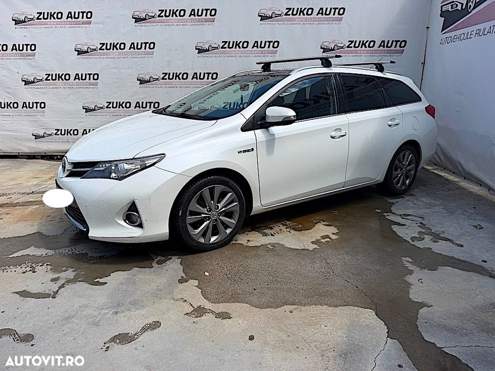 Toyota Auris 1.8 L VVT-i Luna - 3