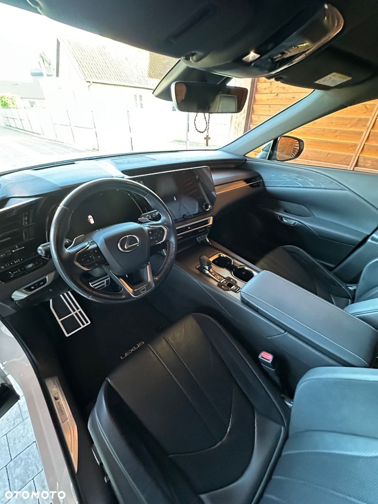 Lexus RX 500h F Sport Edition - 31