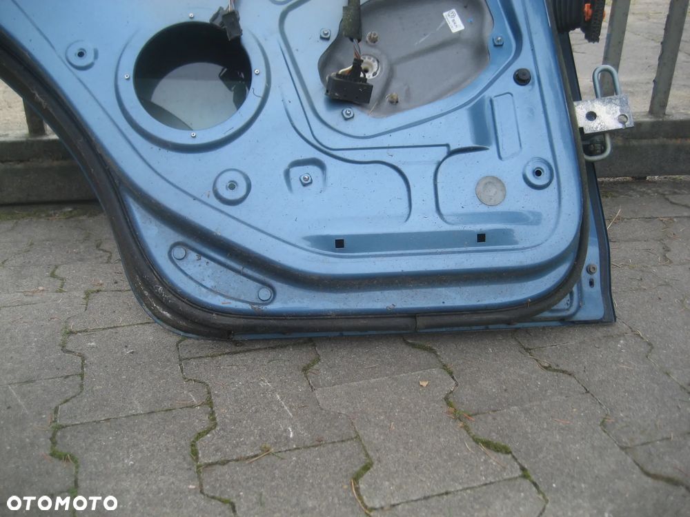 vw golf 5 plus 6 plus drzwi tył lewe kod LA5S - 12