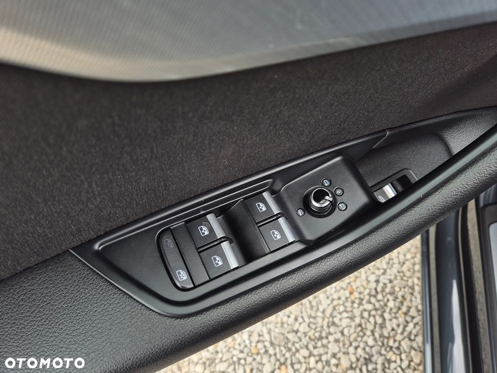 Audi A4 Avant 35 TDI S tronic sport - 30