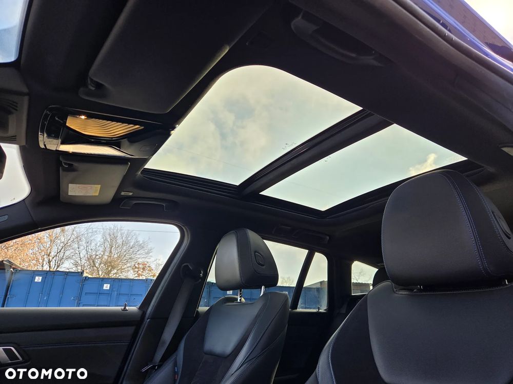 BMW Seria 3 330i xDrive M Sport sport - 17