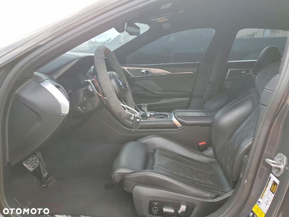 BMW M8 - 8