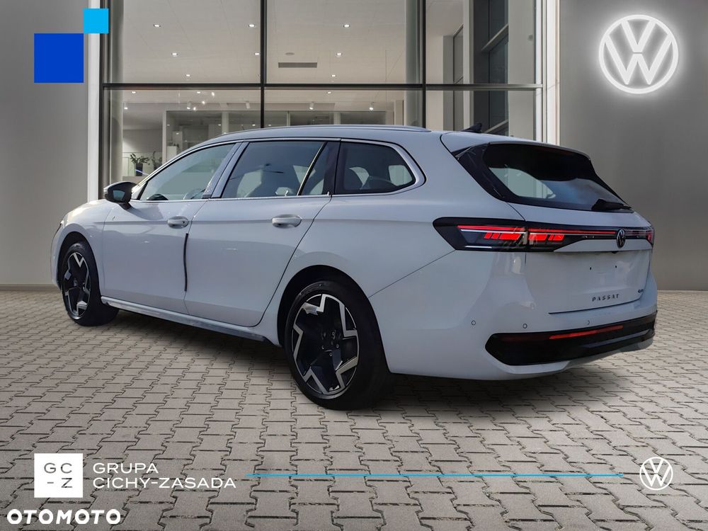 Volkswagen Passat - 4
