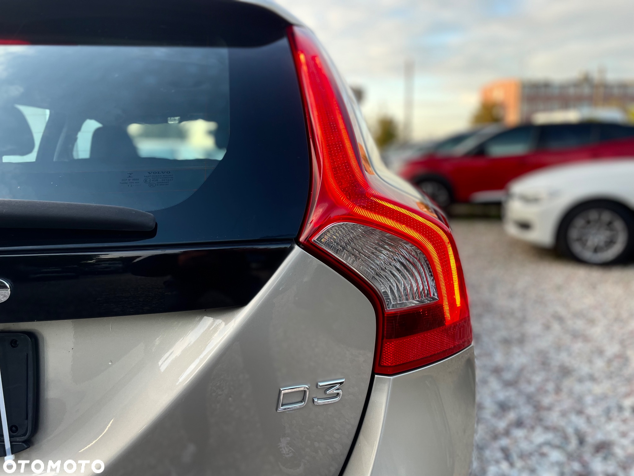 Volvo V60 D3 Geartronic Momentum - 35