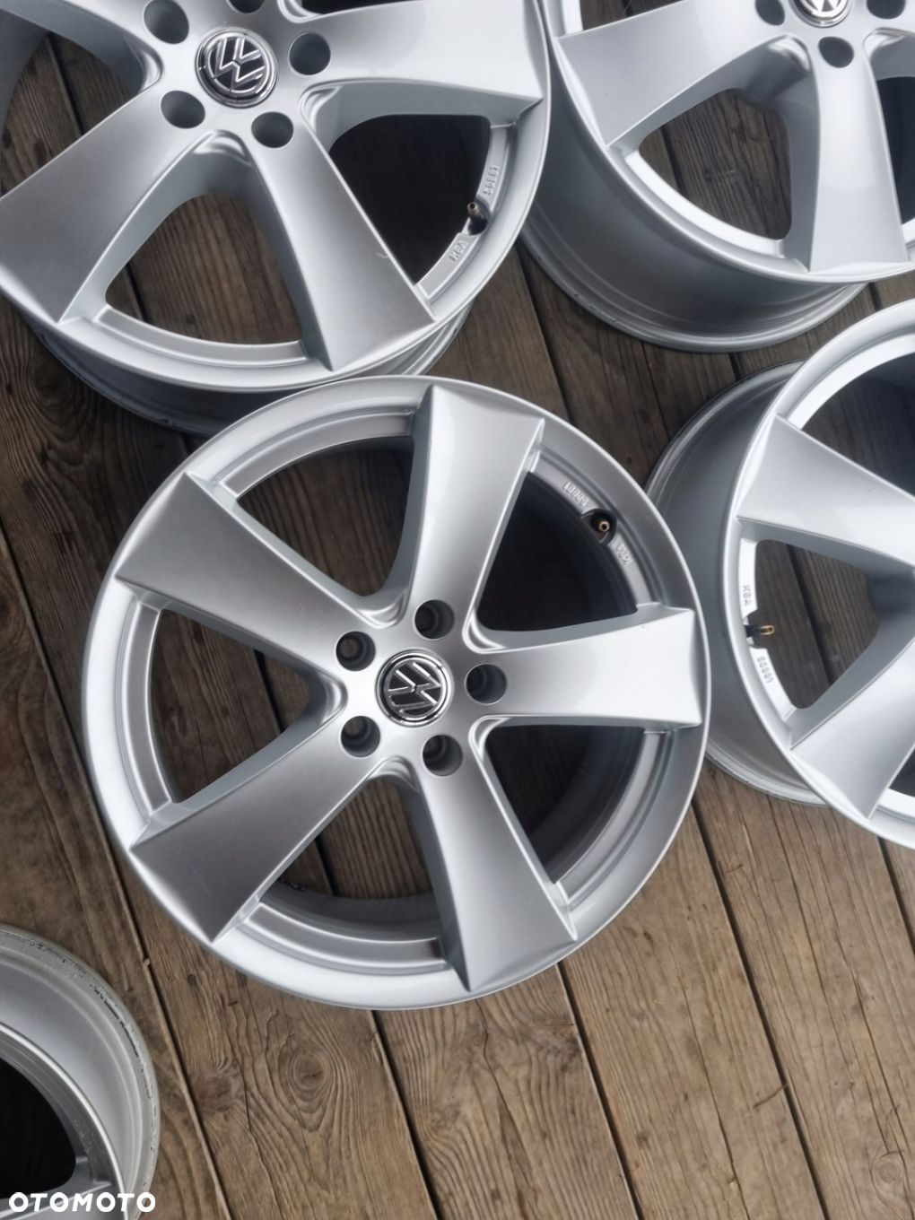 VW PASSAT,GOLF,AUDI,SEAT ,SKODA SUPERB 7.5X18 ET42 5X112 super stan - 5