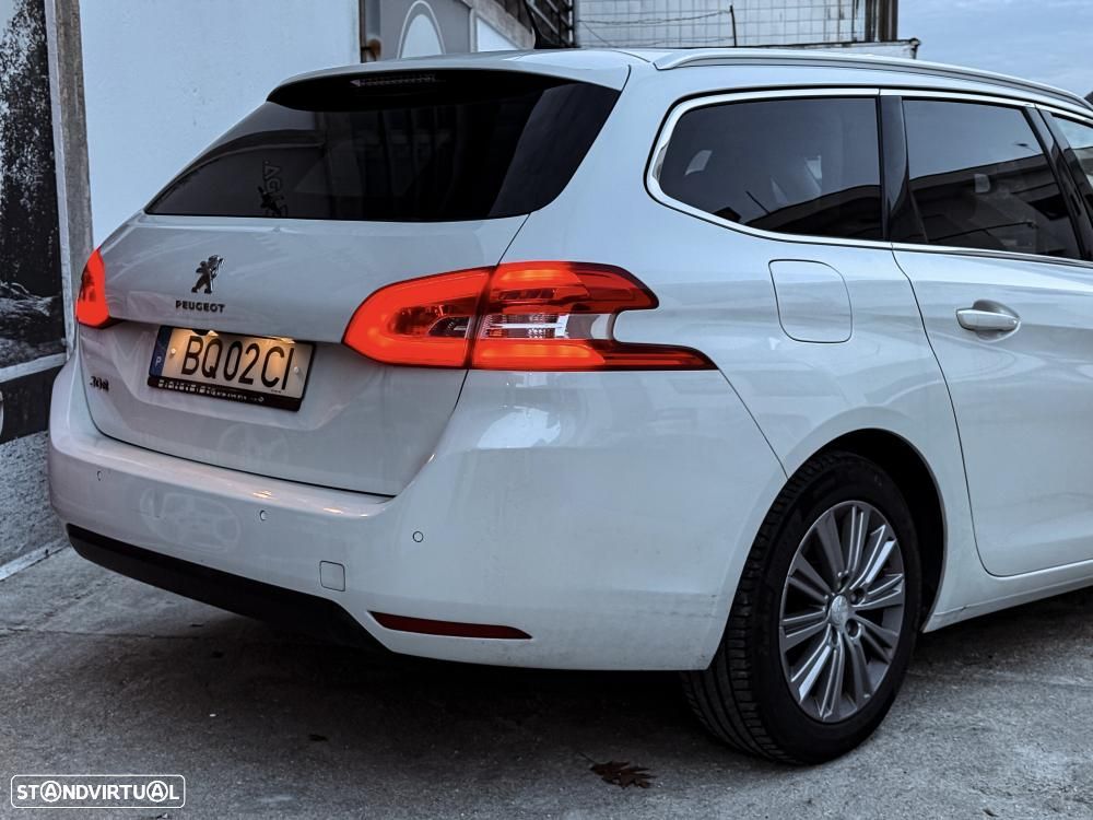Peugeot 308 SW - 11
