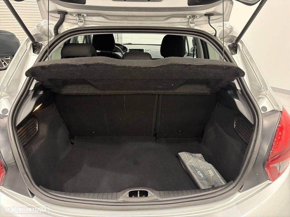 Peugeot 208 1.2 PureTech Style - 7