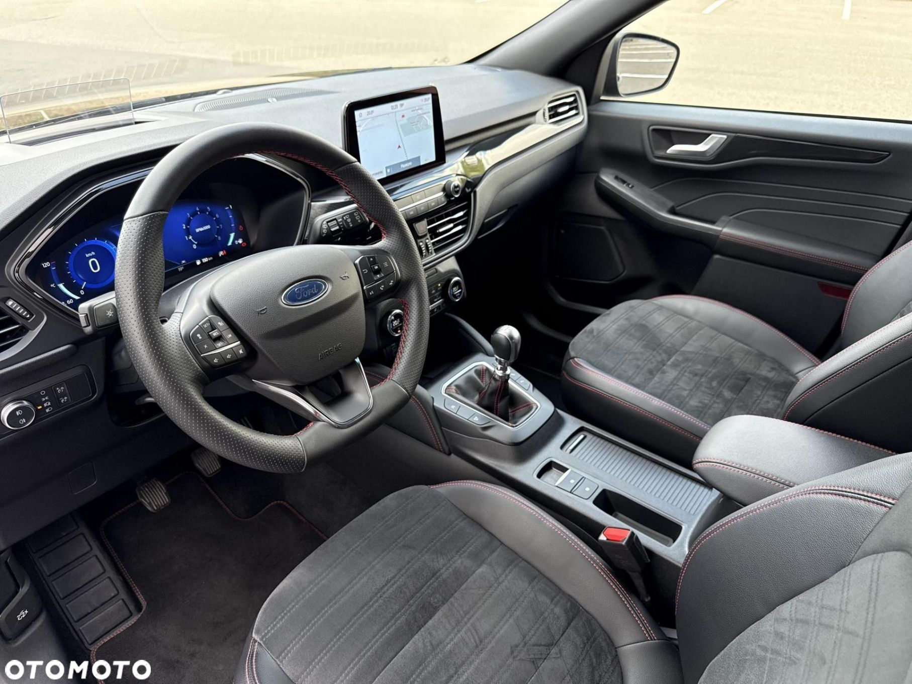 Ford Kuga 1.5 EcoBoost ST-LINE X - 11