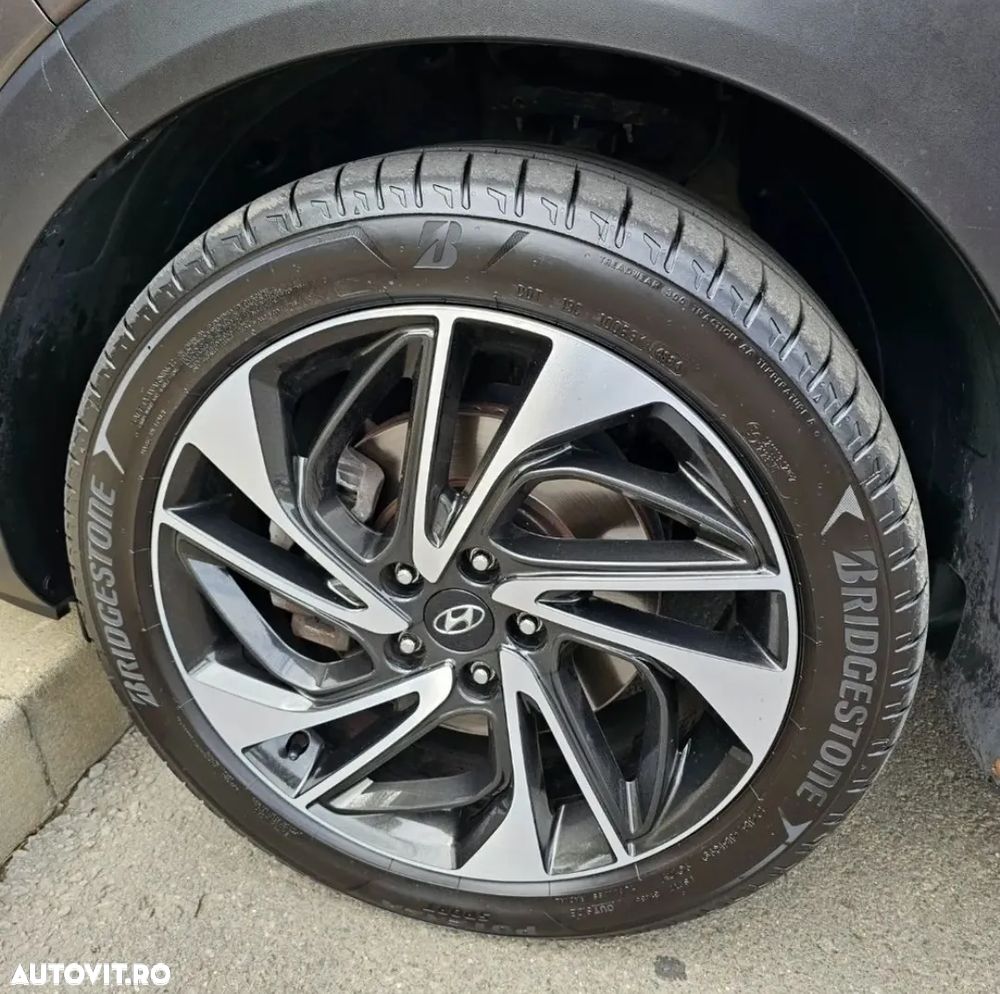 Hyundai Tucson 2.0 CRDI 4WD Automatik Premium - 23