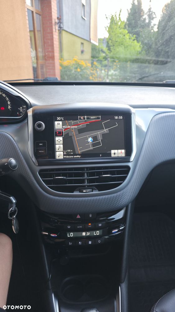 Peugeot 208 1.2 PureTech Allure S&S - 8