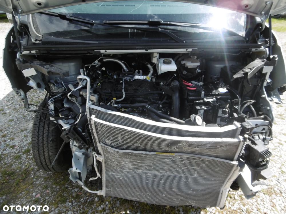 Renault Trafic ver-2-0-dci-escapade - 12