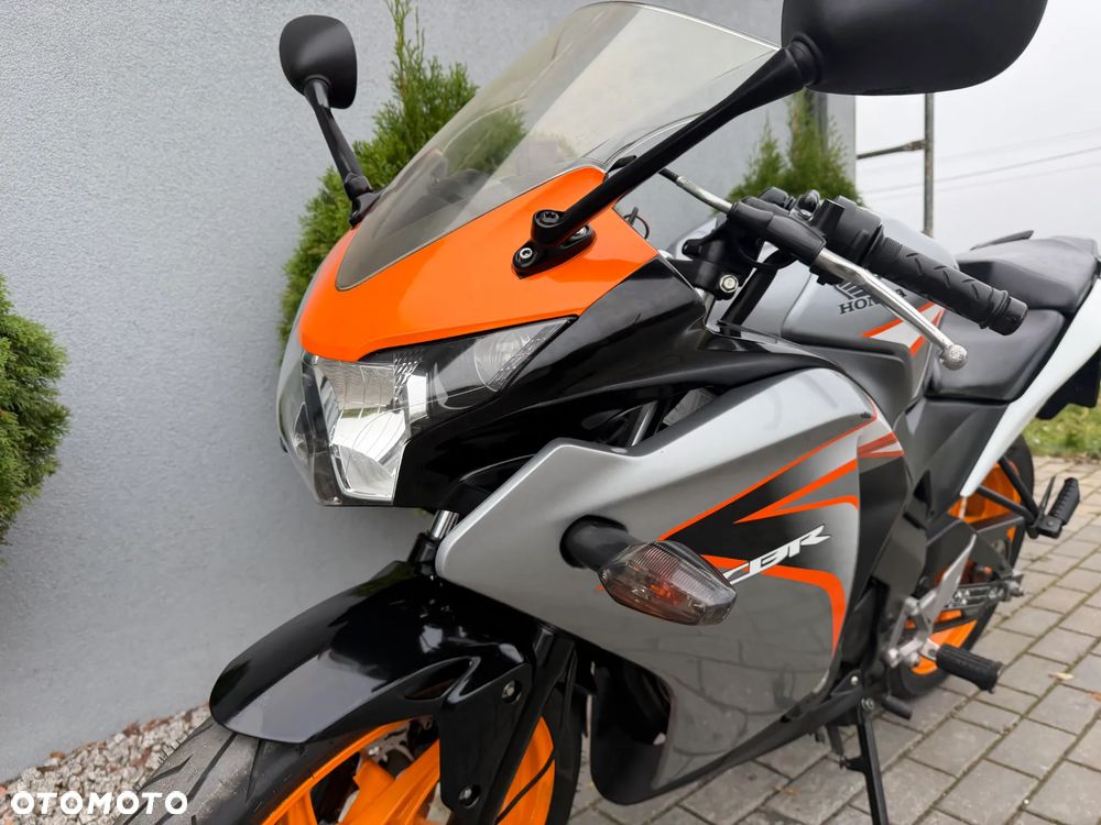 Honda CBR - 33