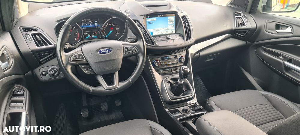 Ford Kuga 2.0 TDCi 2WD Titanium - 11