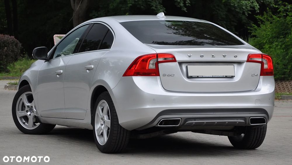 Volvo S60 D4 R-Design Summum - 5