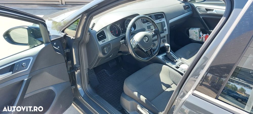 Volkswagen Golf - 5