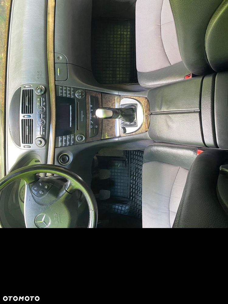 Mercedes-Benz Klasa E 240 T Avantgarde - 11