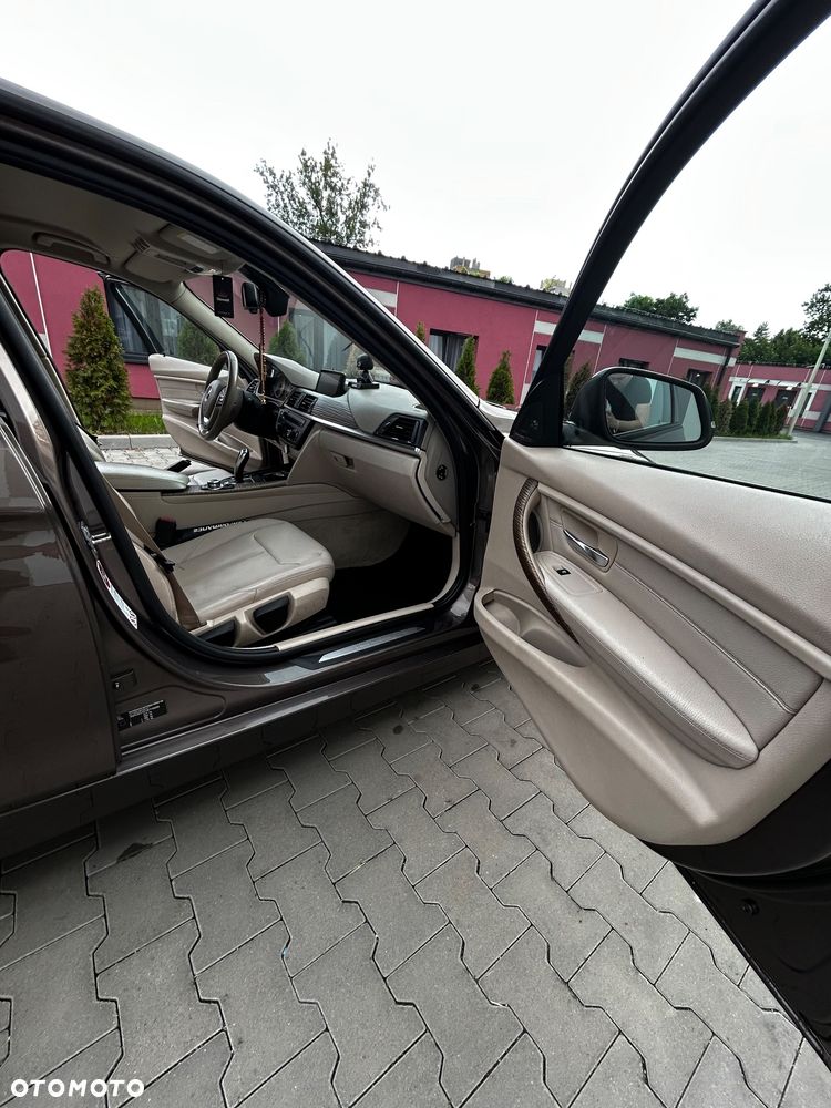 BMW Seria 3 328i Modern Line - 14