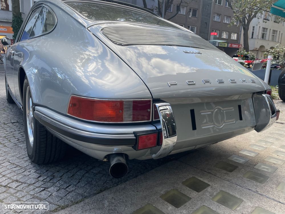 Porsche 911 Série F - 26